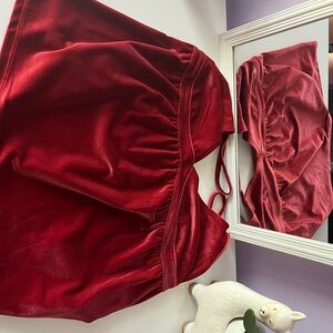 Red Velvet Hollister tank-top